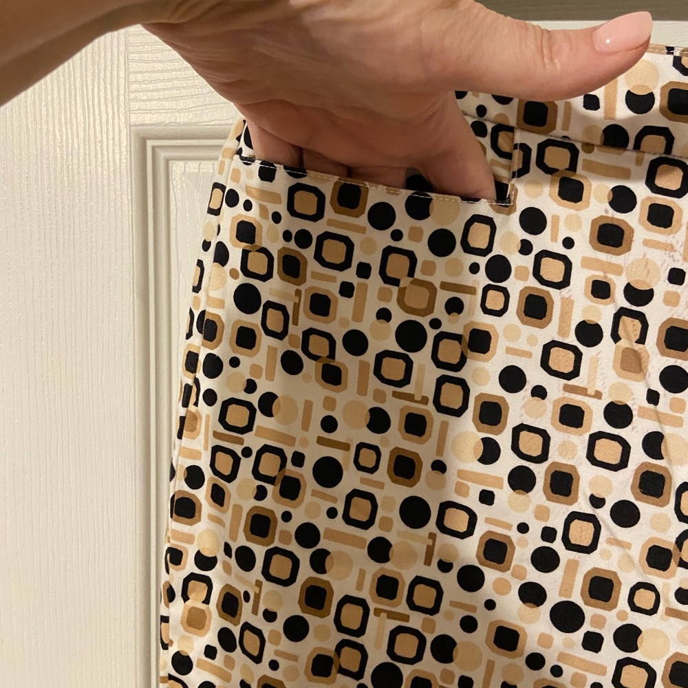 Printed Cream Geometric Cropped Pants 12 - Picture 5 of 6